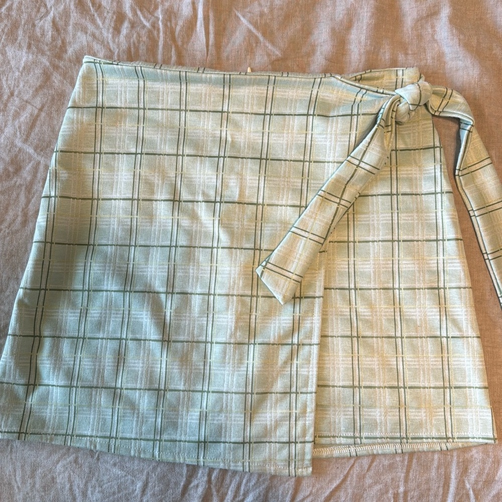 Green plaid skirt